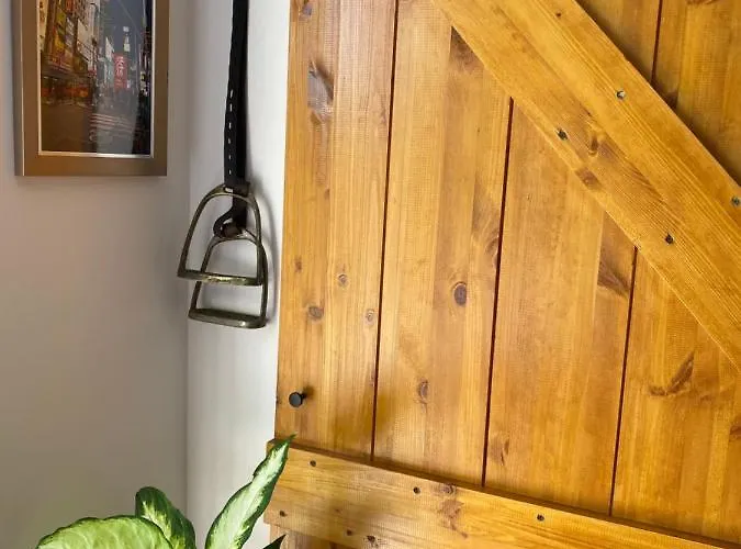 Mrs. Columbo's Flat *