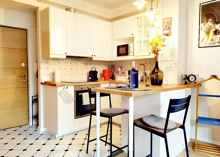 Mrs. Columbo's Flat Budapest